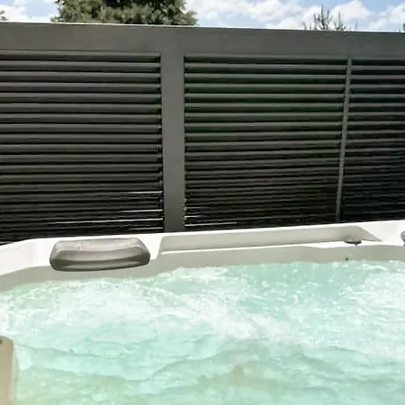 Apartmán Awesome In With Swimming Pool *