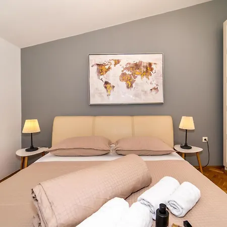 1 Bedroom Amazing In *