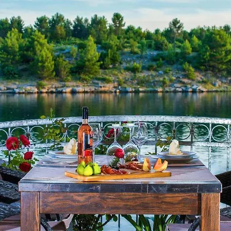 1 Bedroom Amazing In Kruševo