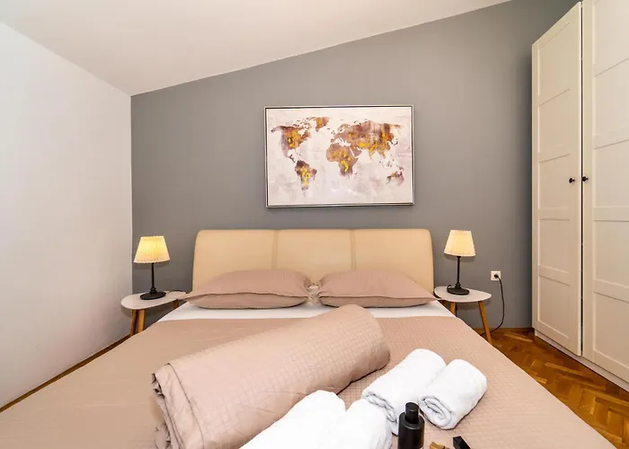 1 Bedroom Amazing In *